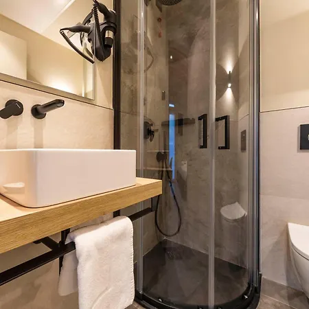 Italianflat - Verona's River, Free Parking For Car & Bike, Nature, Relax Affittacamere *