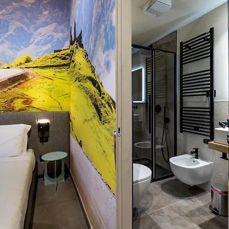 Affittacamere Italianflat - Verona's River, Free Parking For Car & Bike, Nature, Relax Verona
