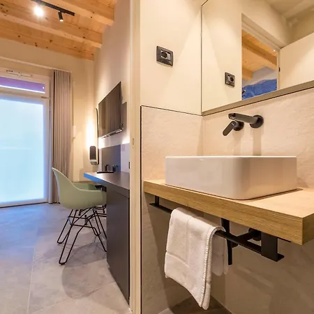 Italianflat - Verona's River, Free Parking For Car & Bike, Nature, Relax Affittacamere