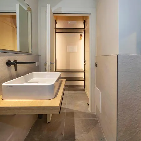 Affittacamere Italianflat - Verona's River, Free Parking For Car & Bike, Nature, Relax Verona